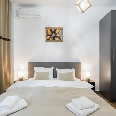 Urban Walls Apartments 5B Букурещ Екстериор снимка