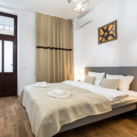 Urban Walls Apartments 5B Букурещ Екстериор снимка