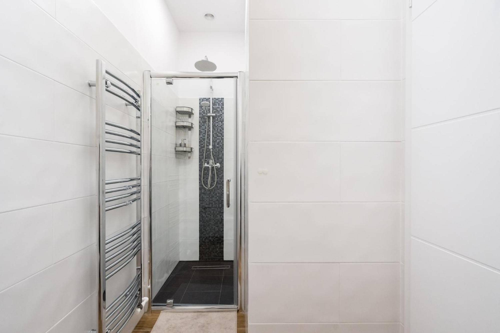 Urban Walls Apartments 5B Букурещ Екстериор снимка