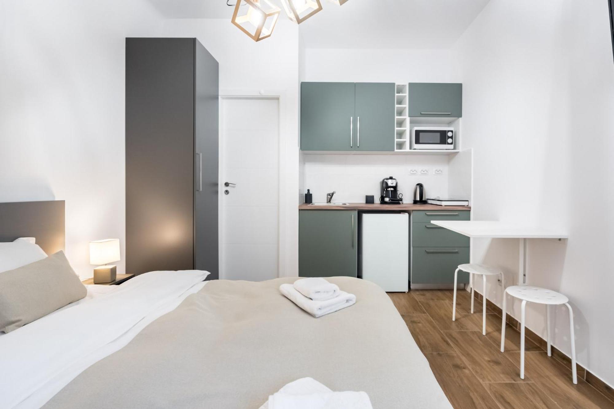 Urban Walls Apartments 5B Букурещ Екстериор снимка
