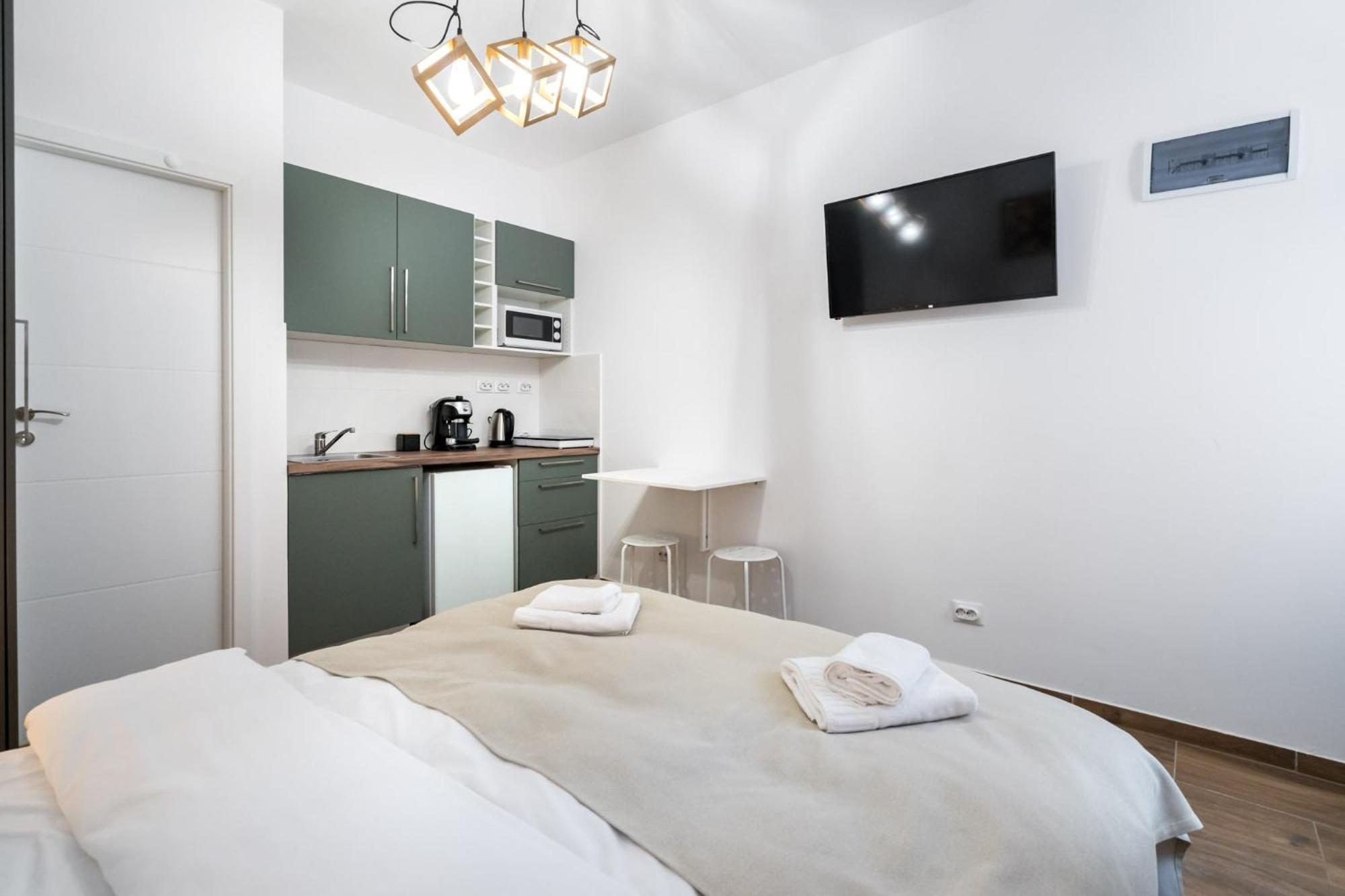 Urban Walls Apartments 5B Букурещ Екстериор снимка