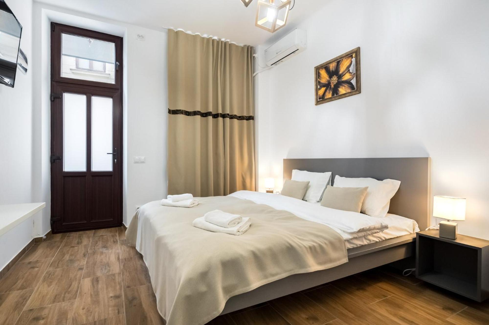 Urban Walls Apartments 5B Букурещ Екстериор снимка