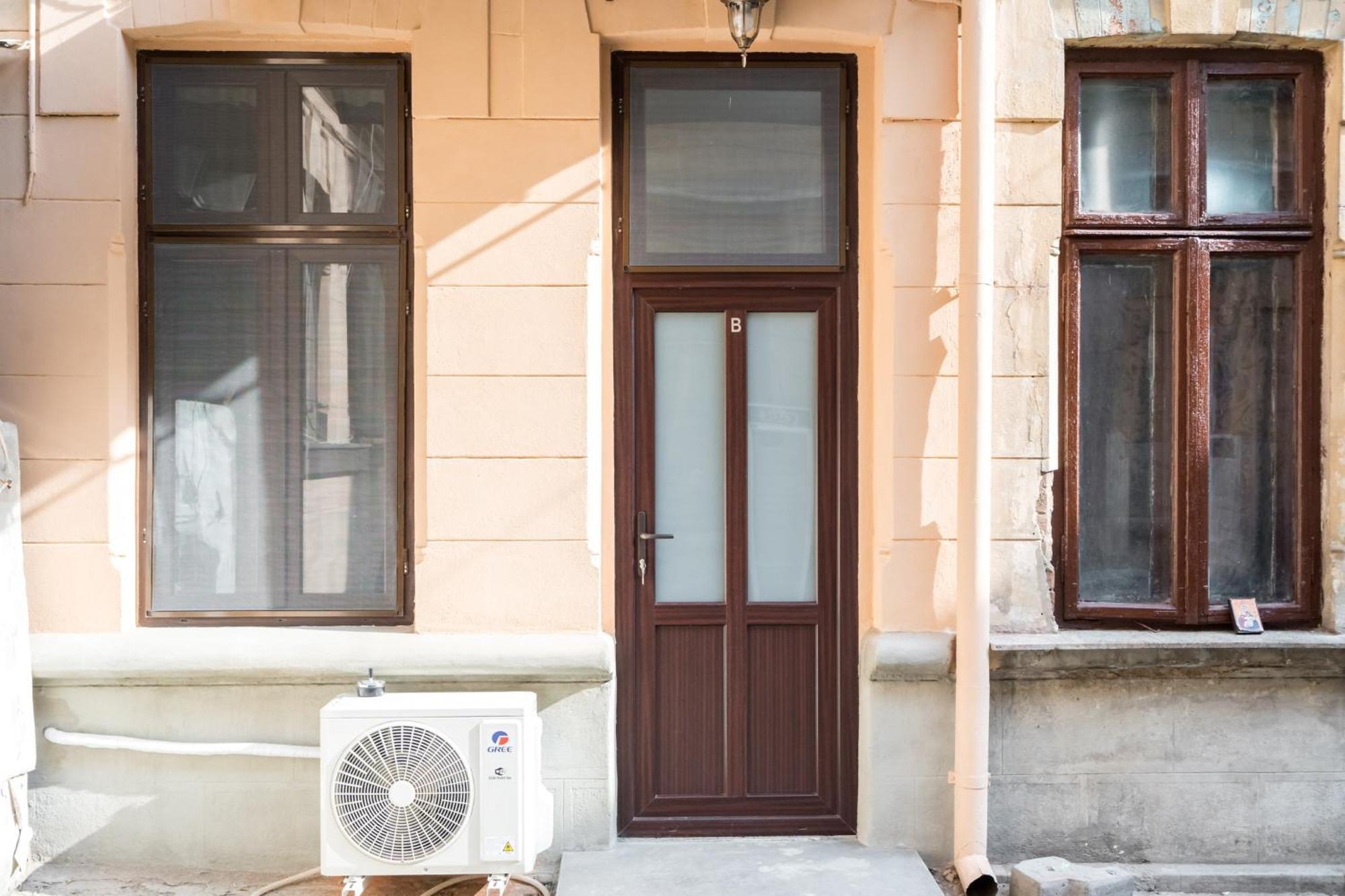 Urban Walls Apartments 5B Букурещ Екстериор снимка